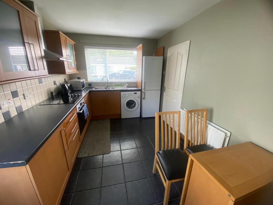 6 Pines Close