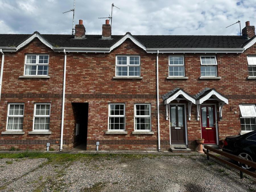 13 Oaktree Manor