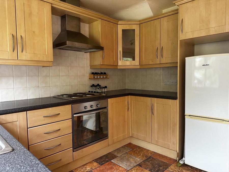 13 Oaktree Manor