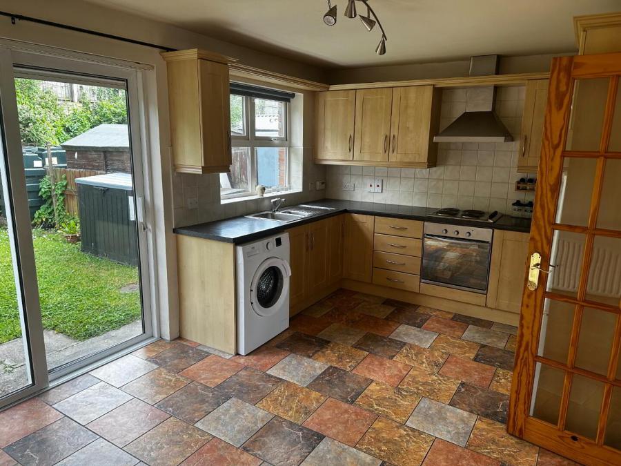 13 Oaktree Manor