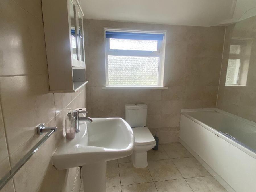 6 Banbridge Road