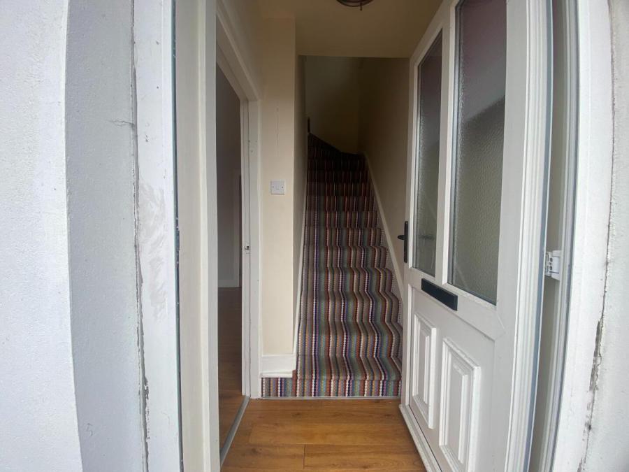 6 Banbridge Road