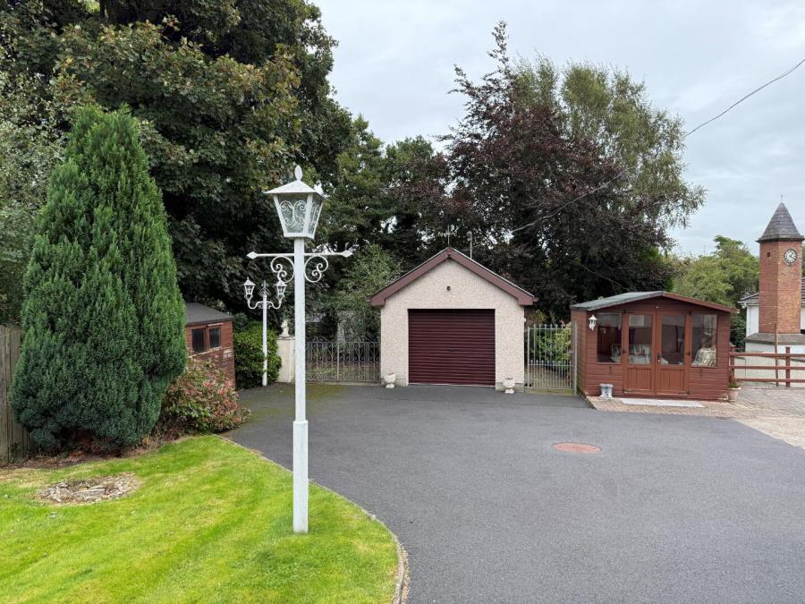 64 Waringstown Road