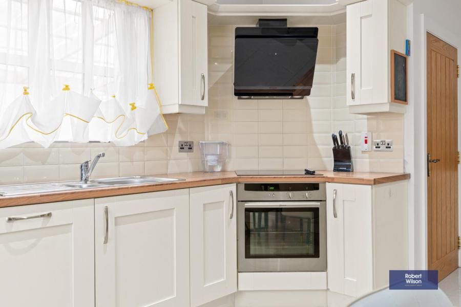 1 Ashwood Court