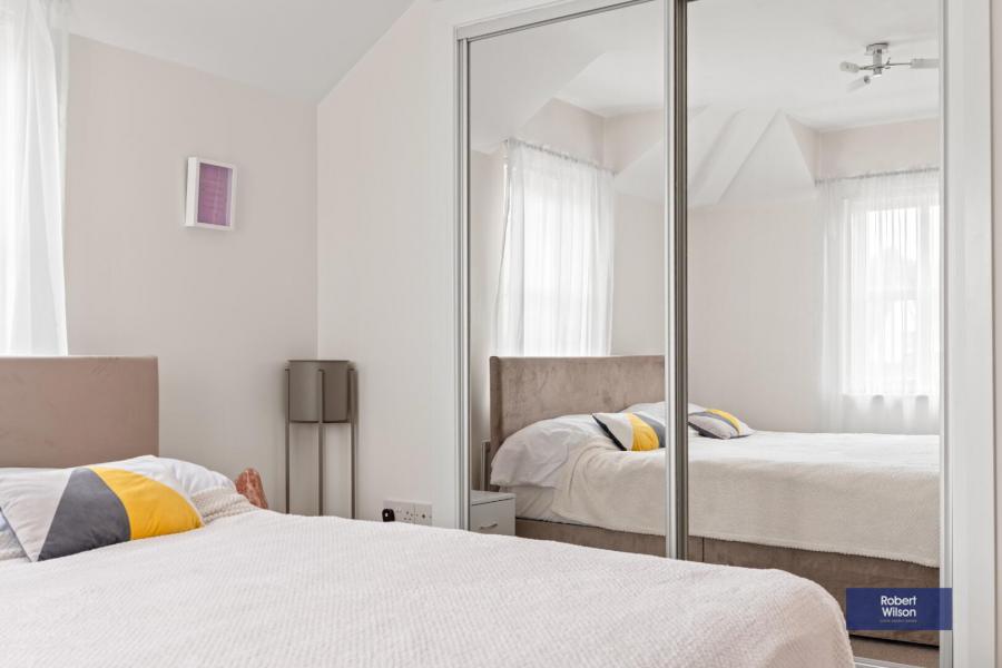 1 Ashwood Court 1 Ashwood Court