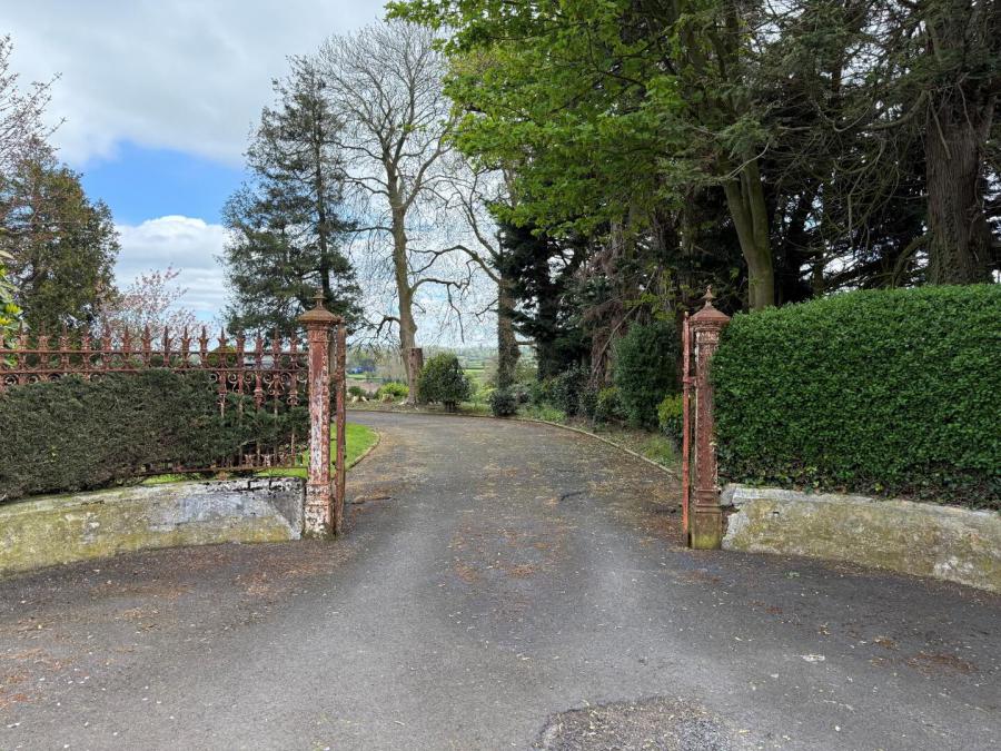 Donard View, 99 Milltown Road