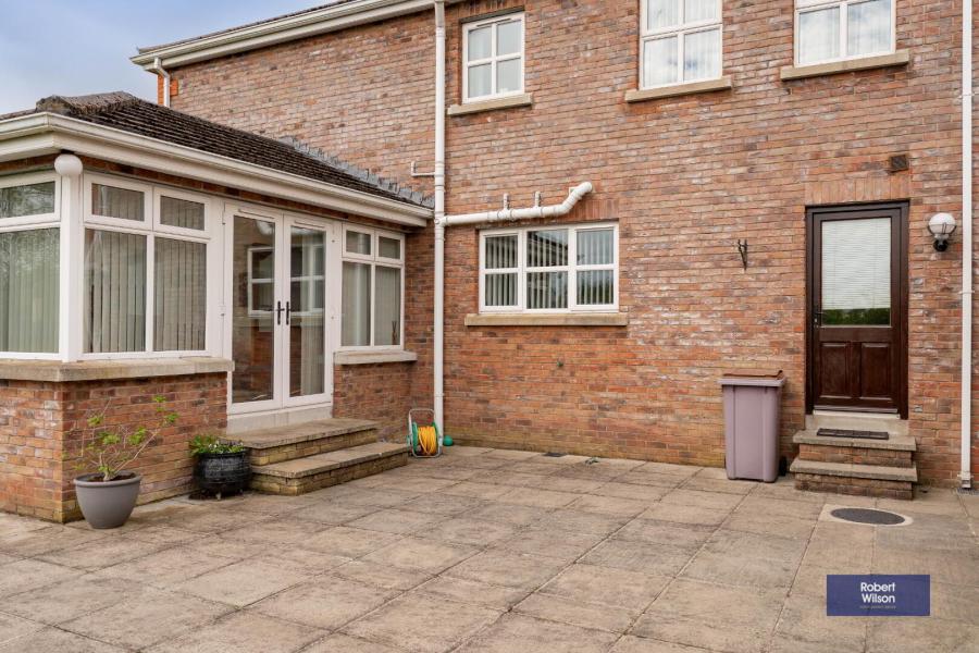 15 Windsor Lodge