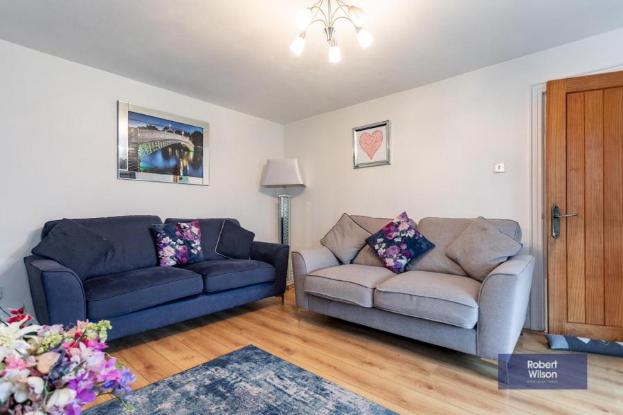 67 Larkfield Meadows