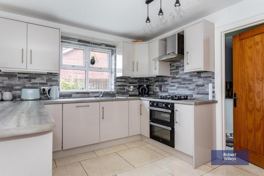 67 Larkfield Meadows