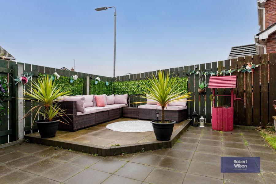 67 Larkfield Meadows