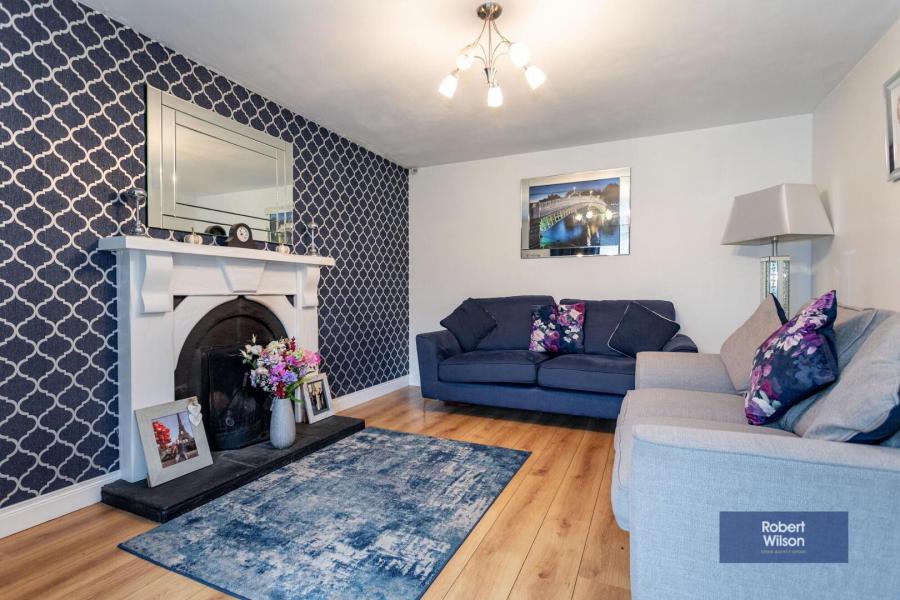 67 Larkfield Meadows