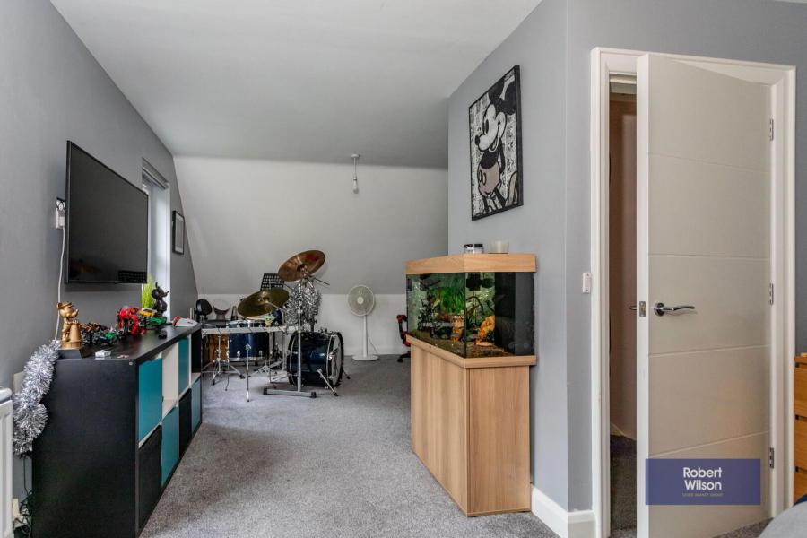 1 Damhill Gate