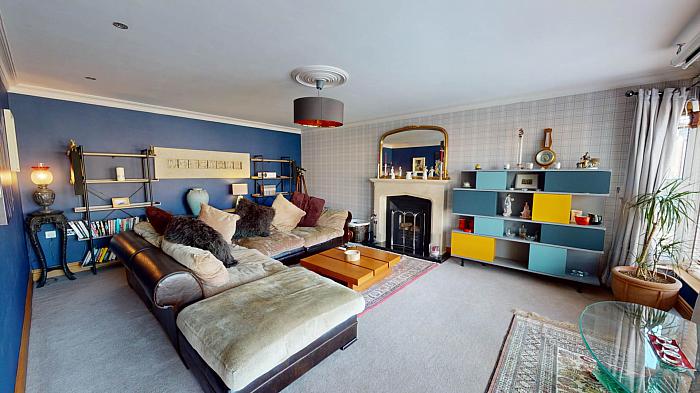 7 Sandy Lane