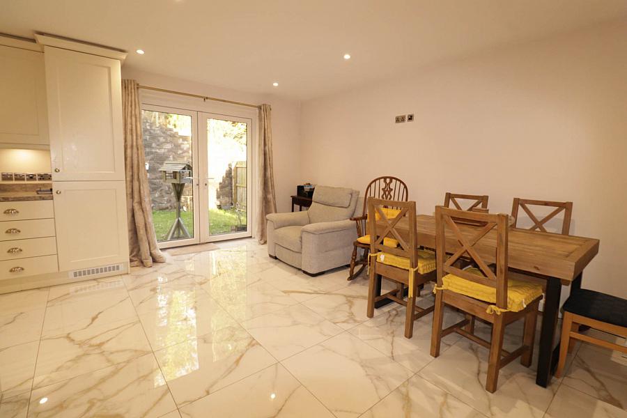 5 Drumgarrow Avenue