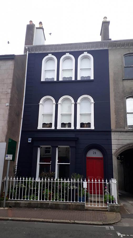 21 Darling St