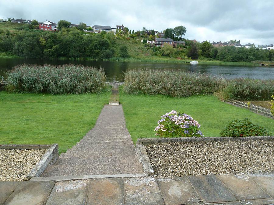 6 Lakeview Park