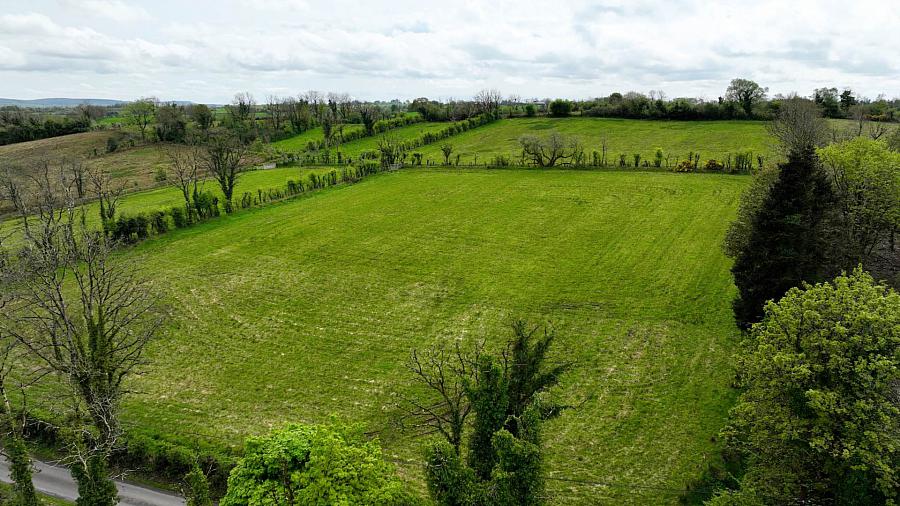 Land At Stralongford Road