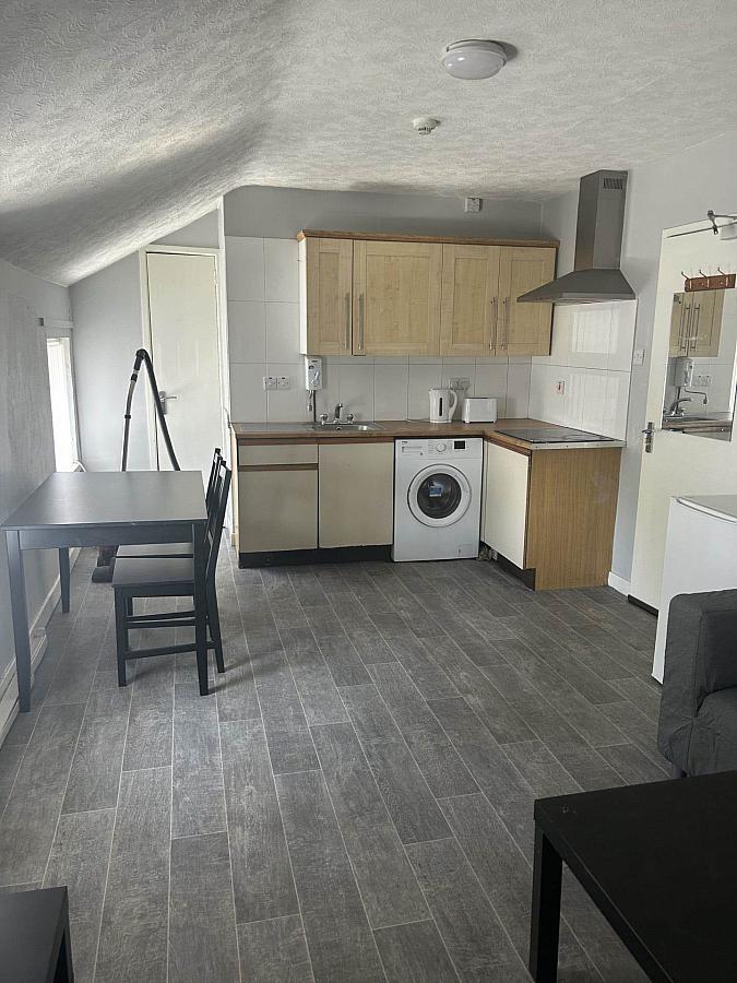 Flat 1 The Brook