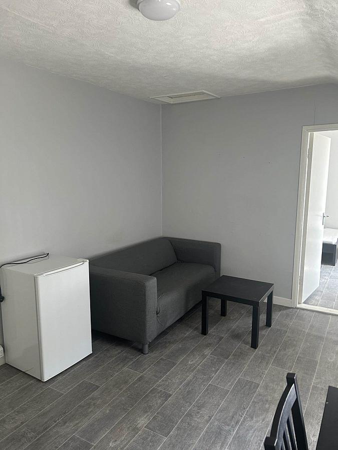 Flat 1 The Brook