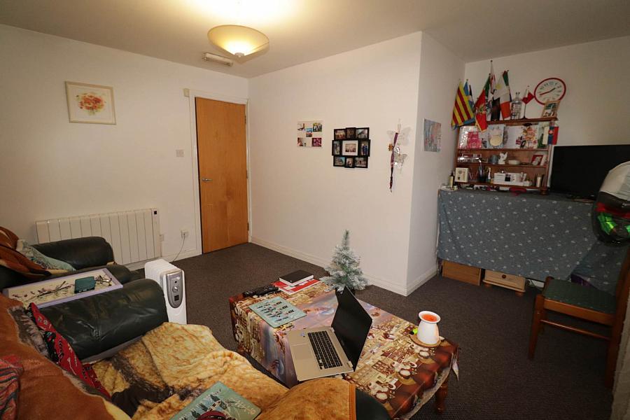 Apartment 2 Main Street