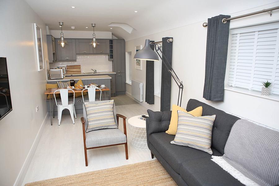 Apartment 1 East Bridge St