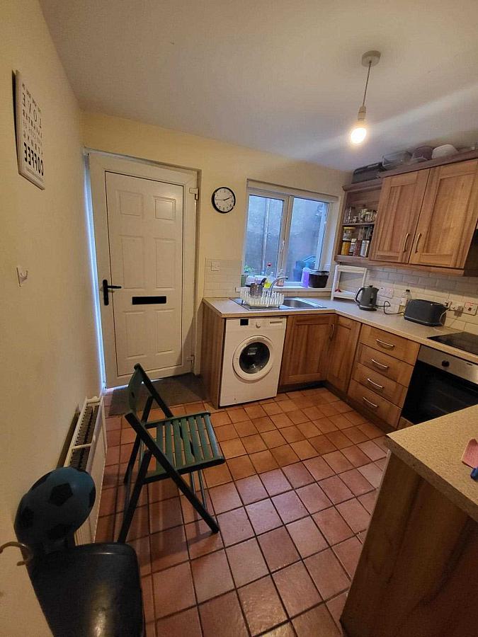 15 Baragh Road