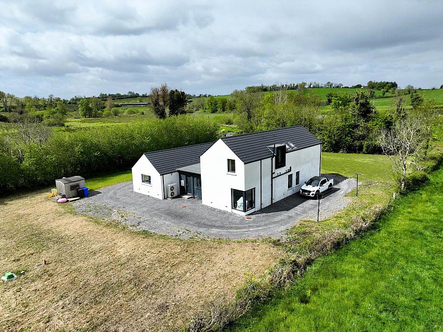 4 Loop Road