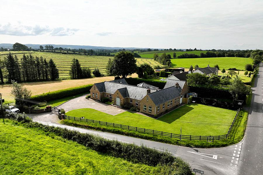 1 Trasna Road