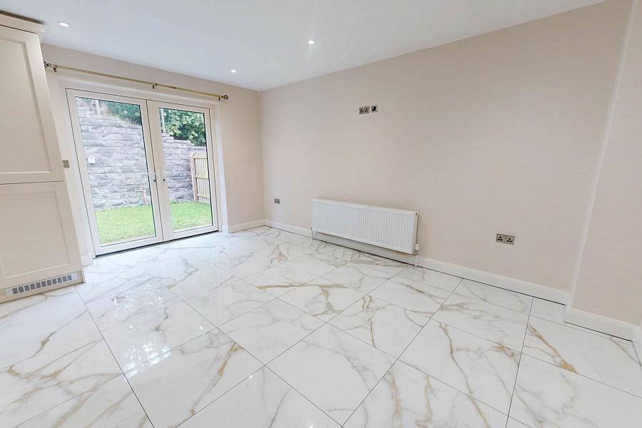 5 Drumgarrow Avenue