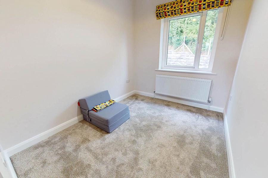 5 Drumgarrow Avenue 5 Drumgarrow Avenue