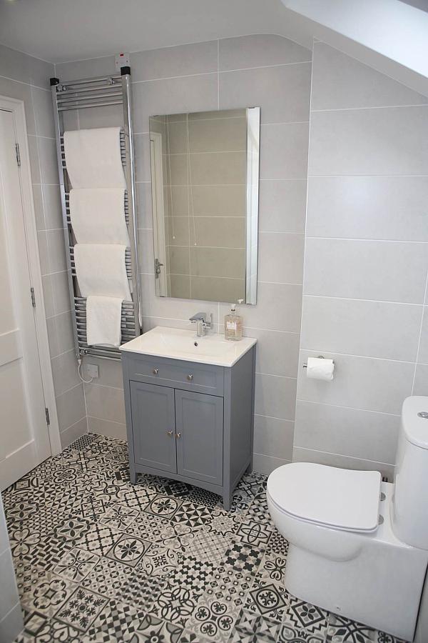 Apartment 1 - 11 East Bridge St