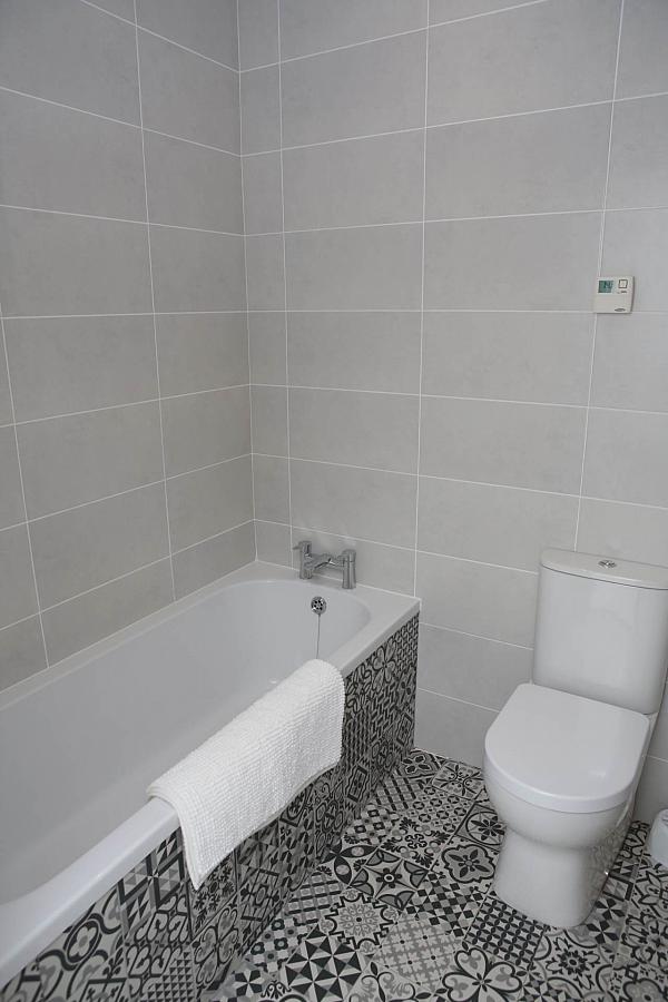 Apartment 2 - 11 East Bridge St