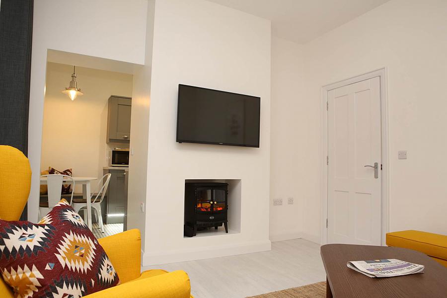 Apartment 2 - 11 East Bridge St