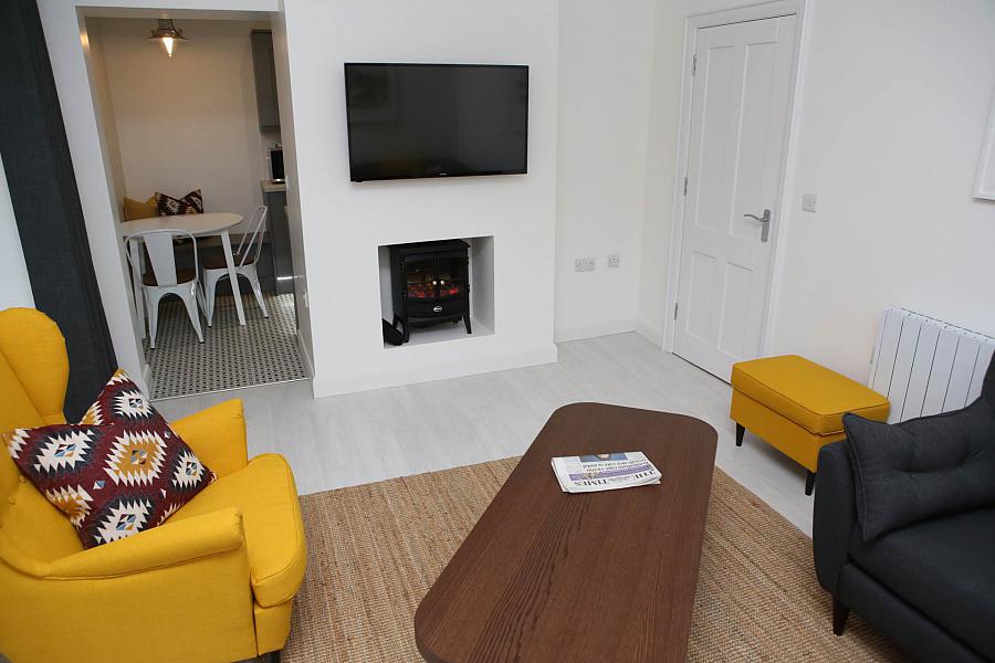 Apartment 2 - 11 East Bridge St