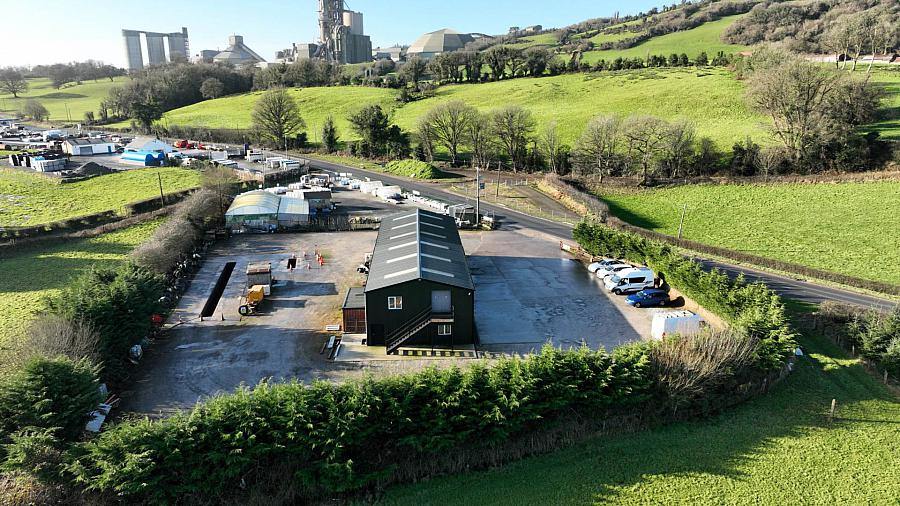 Commercial Unit And Yard Ballyconnell Road