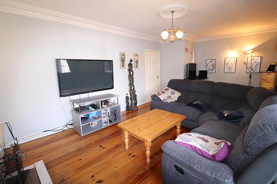 4 Silverhill Park