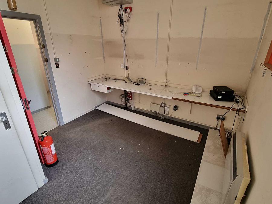 Former Dorothy Perkins High Street