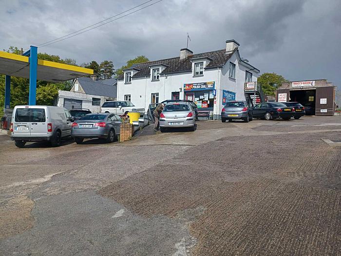 Tracey`s Garage And Shop Brollagh Road