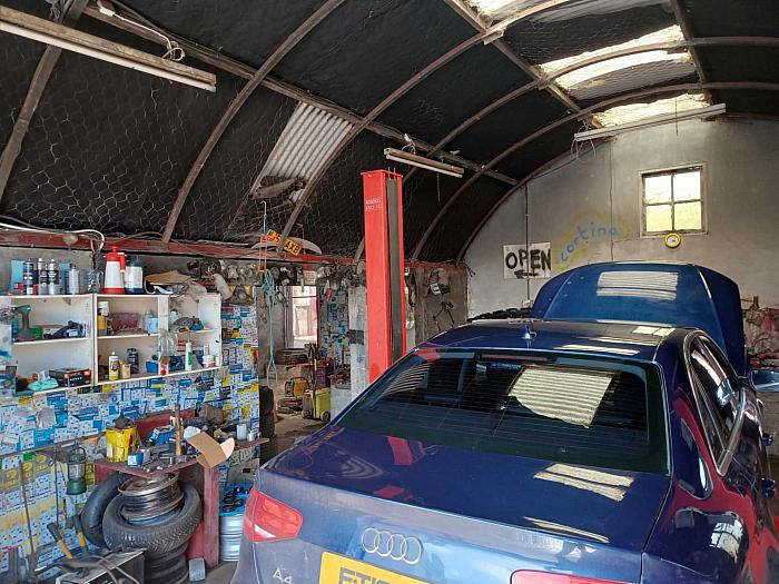 Tracey`s Garage And Shop Brollagh Road