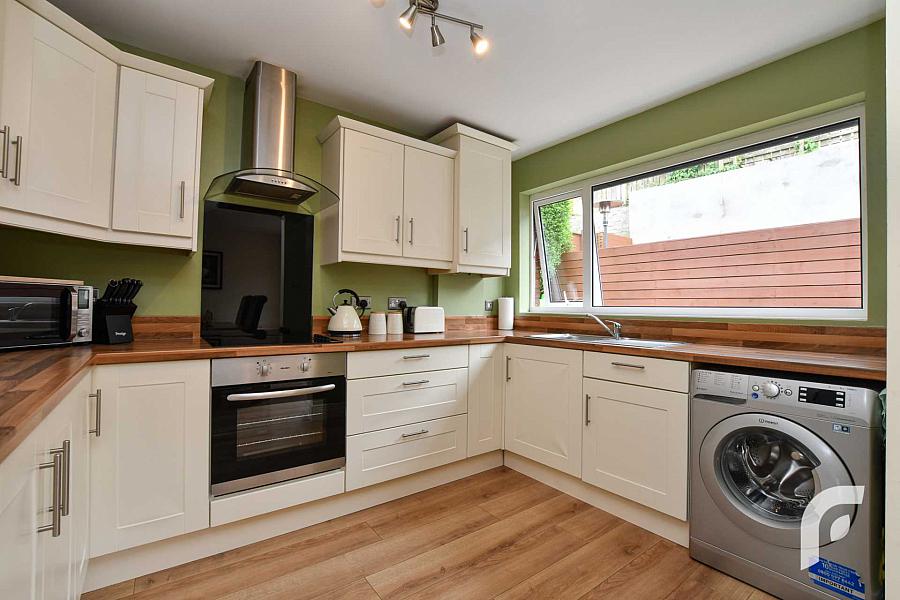 7 Pineview Gardens