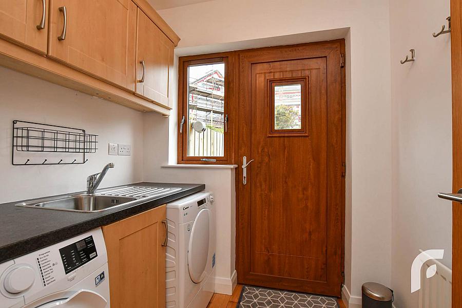 48 Farm Lodge Road