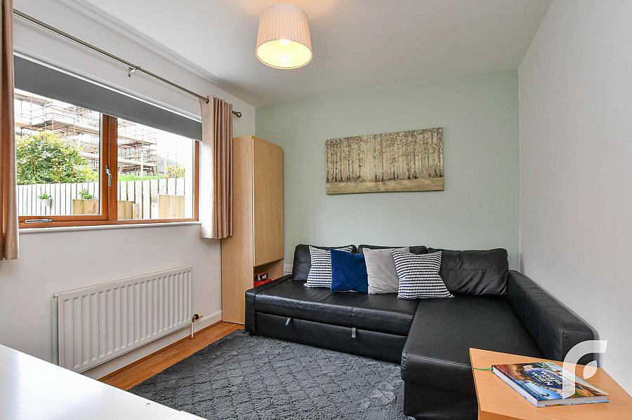 48 Farm Lodge Road