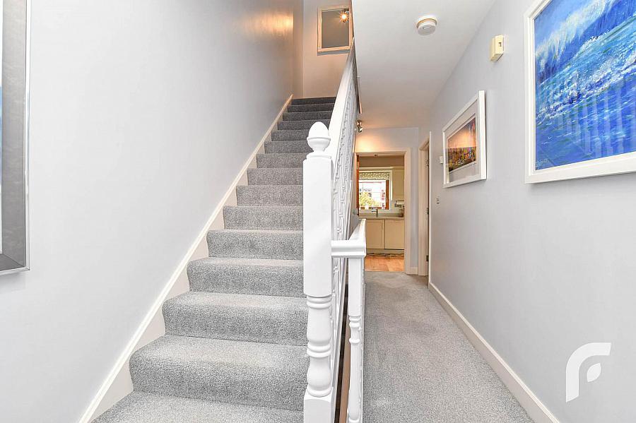 48 Farm Lodge Road