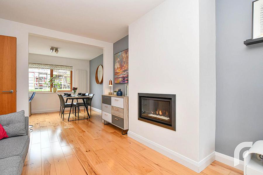 48 Farm Lodge Road