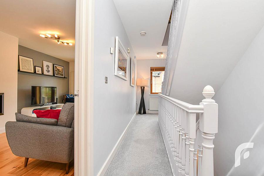 48 Farm Lodge Road