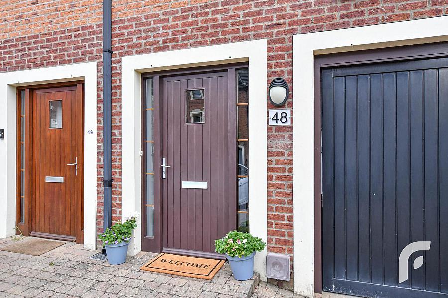 48 Farm Lodge Road
