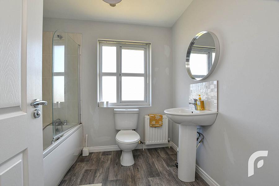 195 Blackthorn Rise