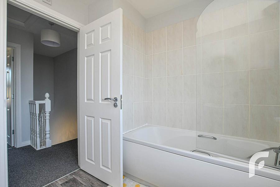 195 Blackthorn Rise