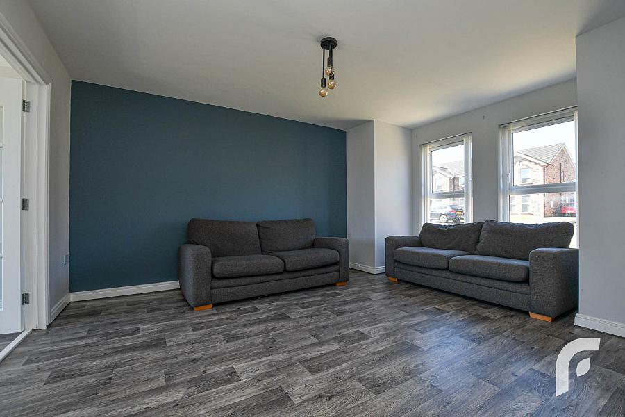 195 Blackthorn Rise