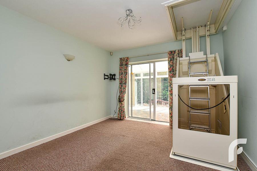 7 Jordanstown Heights